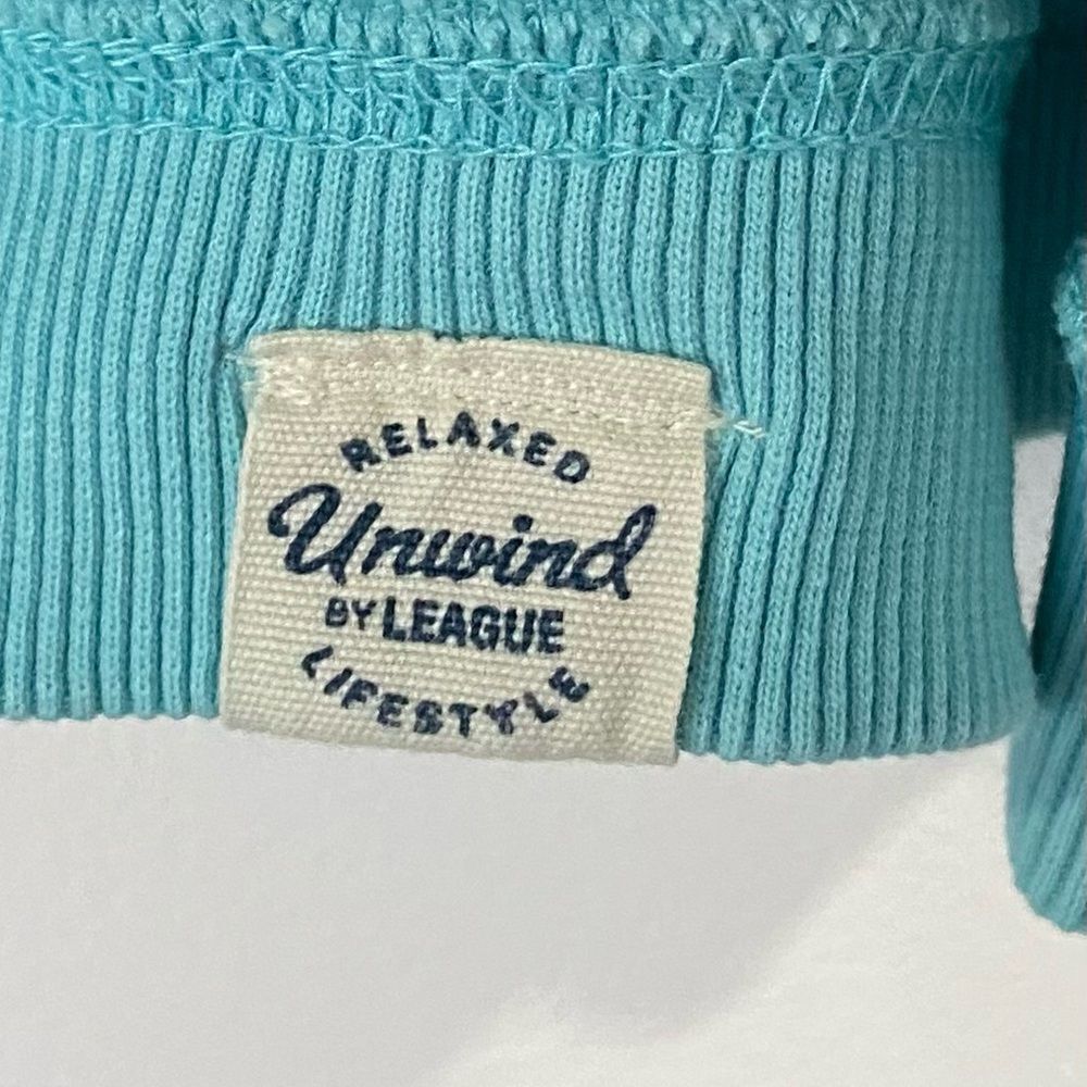 Unwind by League Solid Seaglass Long Sleeve Cropped Sweatshirt Size Small - Picture 6 of 9